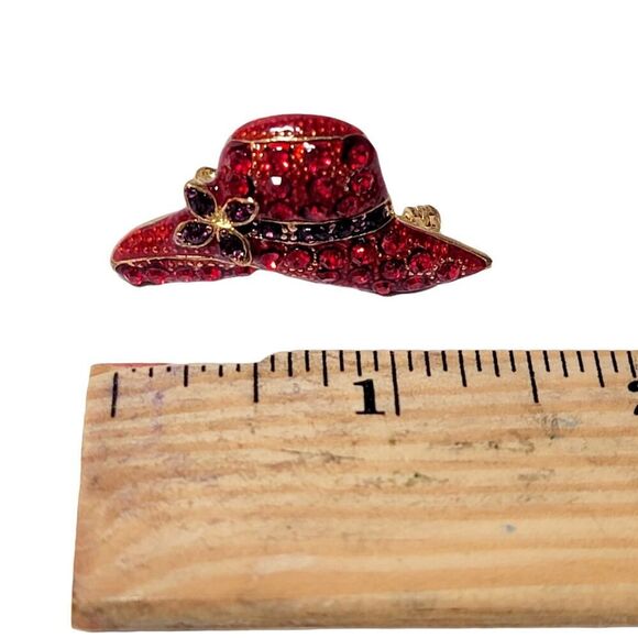 Vintage Red Hat Society Rhinestone Paved Brooch Pin Pendant Gold Tone - Picture 4 of 4